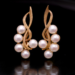 14K Yellow Gold 6mm Cultured 5 Pearl Cluster Earrings (Clip-on)